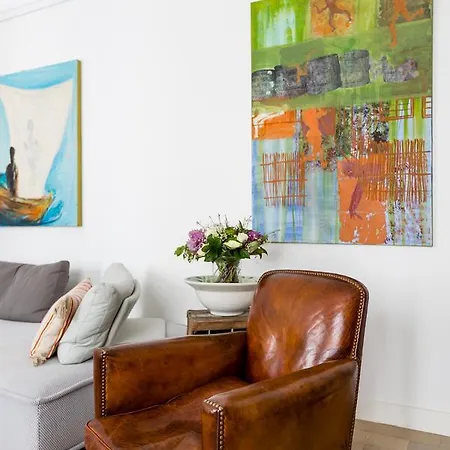Veeve - Cosy Hideaway Apartment Paris